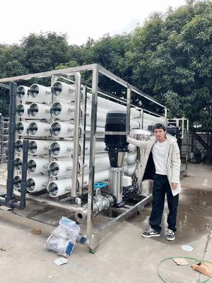 अच्छी कीमत स्टेनलेस स्टील पीएलसी रिवर्स ऑस्मोसिस प्लांट 70m3/H ऑटो नियंत्रण ऑनलाइन